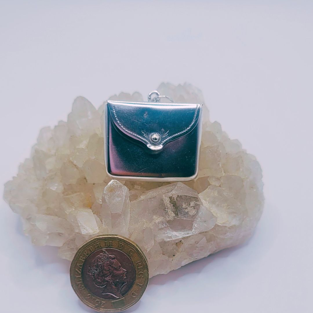 Victorian Lady’s Silver purse