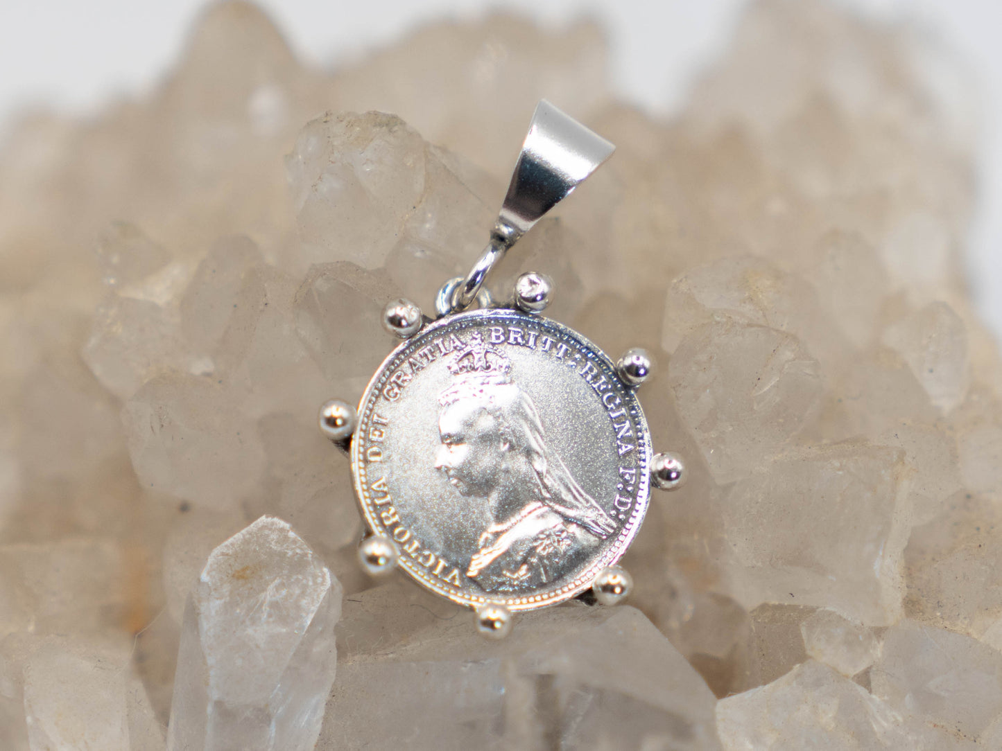 Unrealistic Entitlement to Wealth Pendant